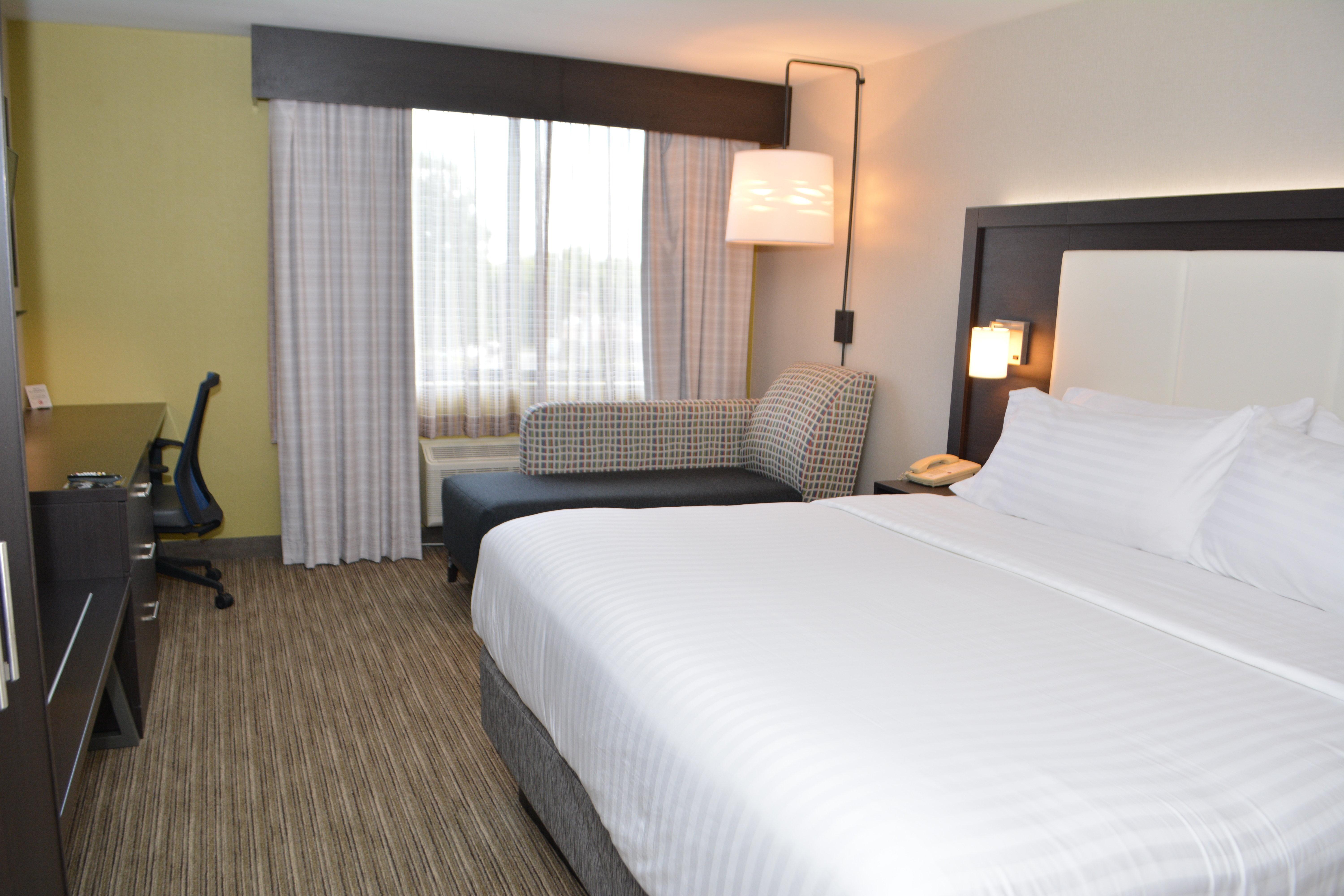 Holiday Inn Express & Suites Waterville - North By Ihg Bagian luar foto