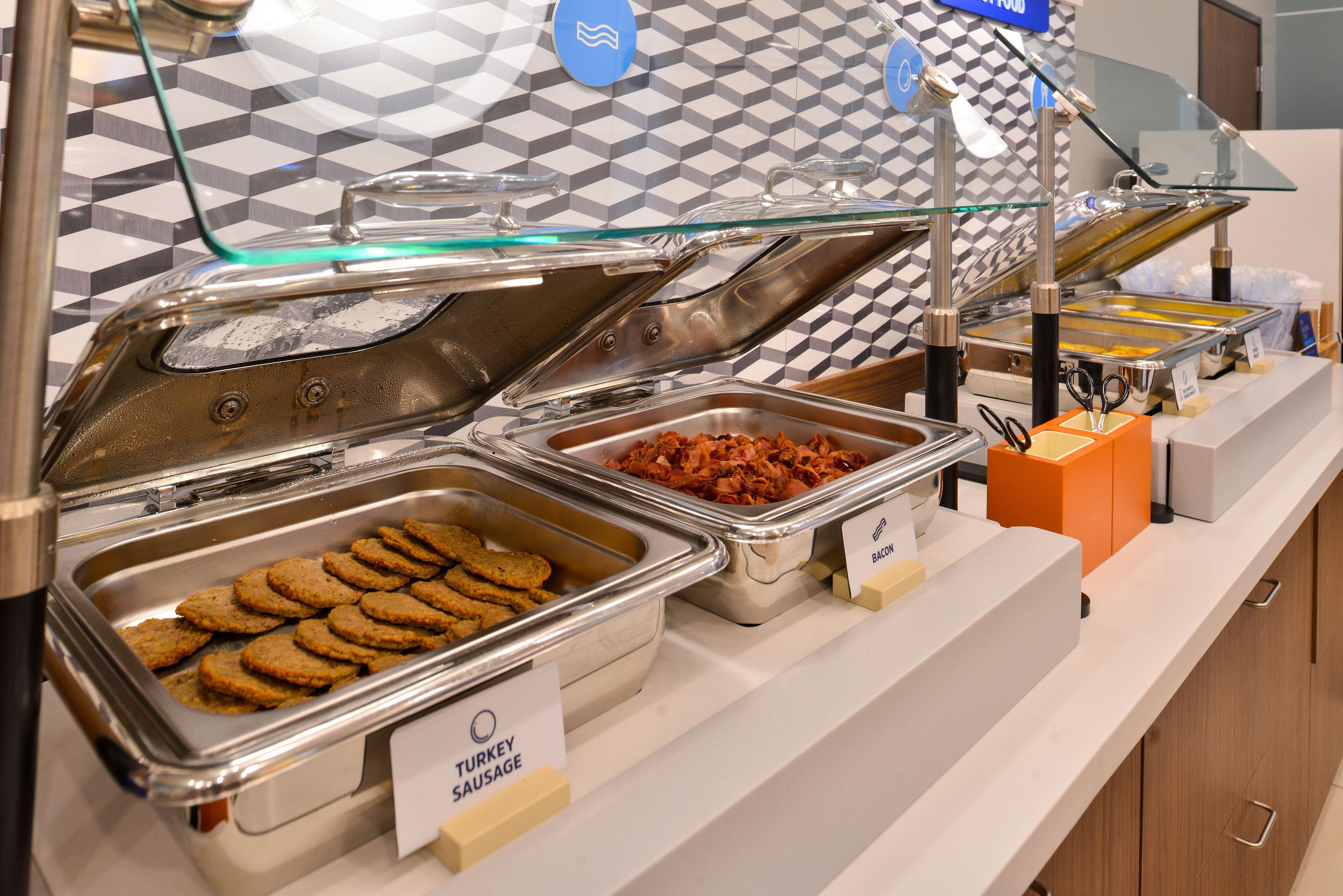 Holiday Inn Express & Suites Waterville - North By Ihg Bagian luar foto