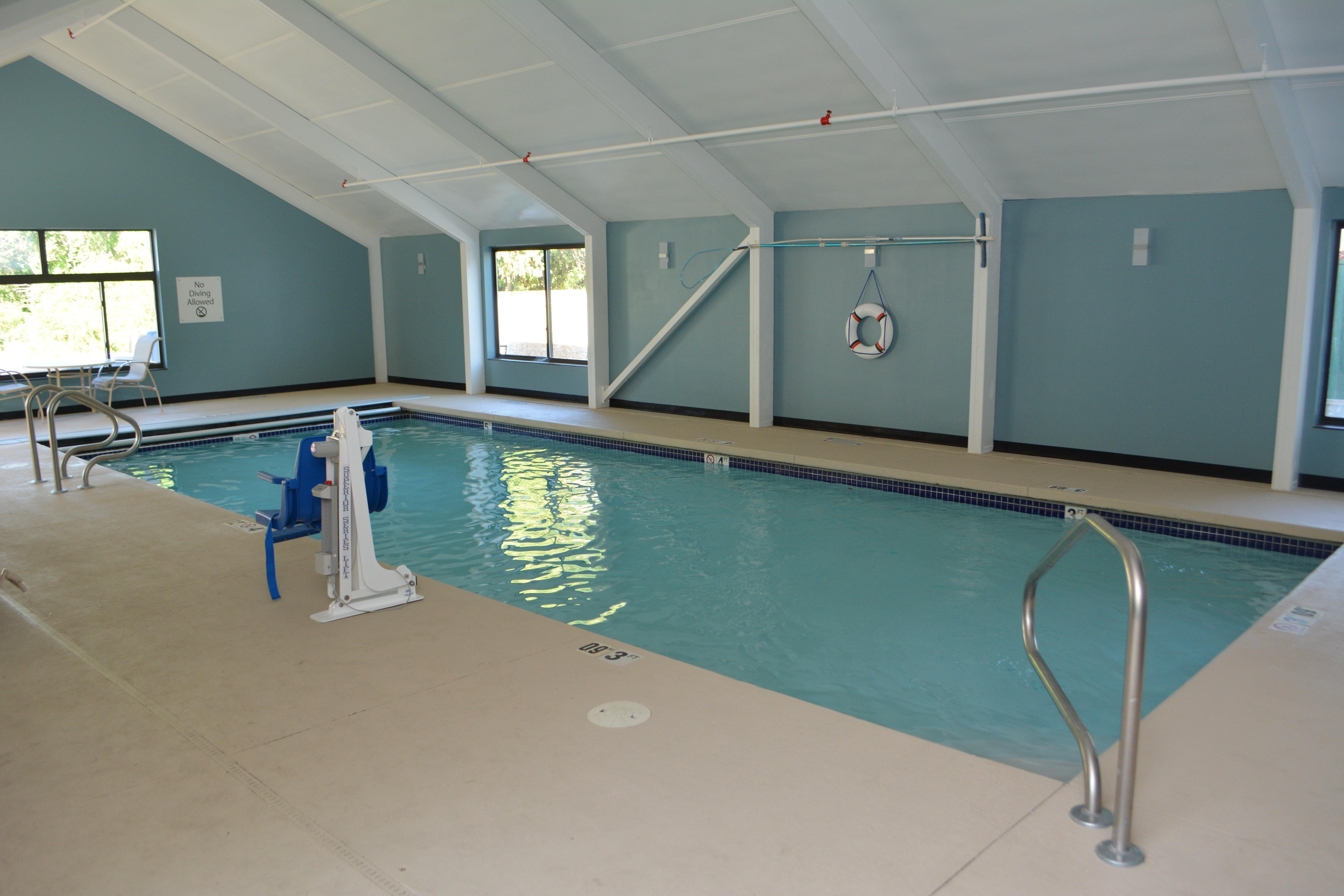 Holiday Inn Express & Suites Waterville - North By Ihg Bagian luar foto