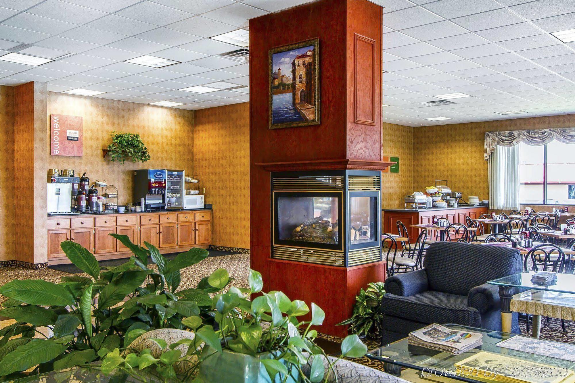Holiday Inn Express & Suites Waterville - North By Ihg Bagian luar foto