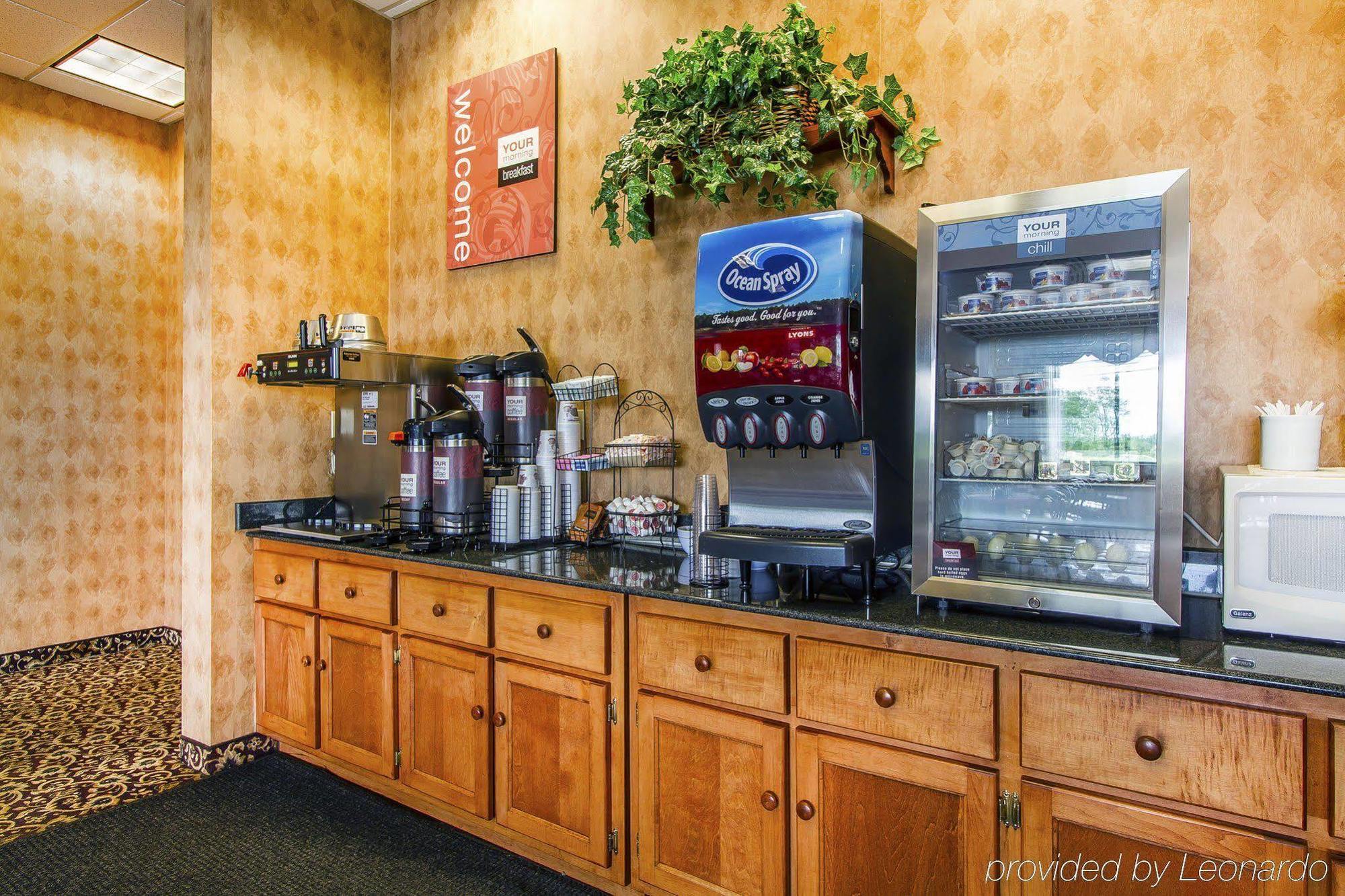 Holiday Inn Express & Suites Waterville - North By Ihg Bagian luar foto
