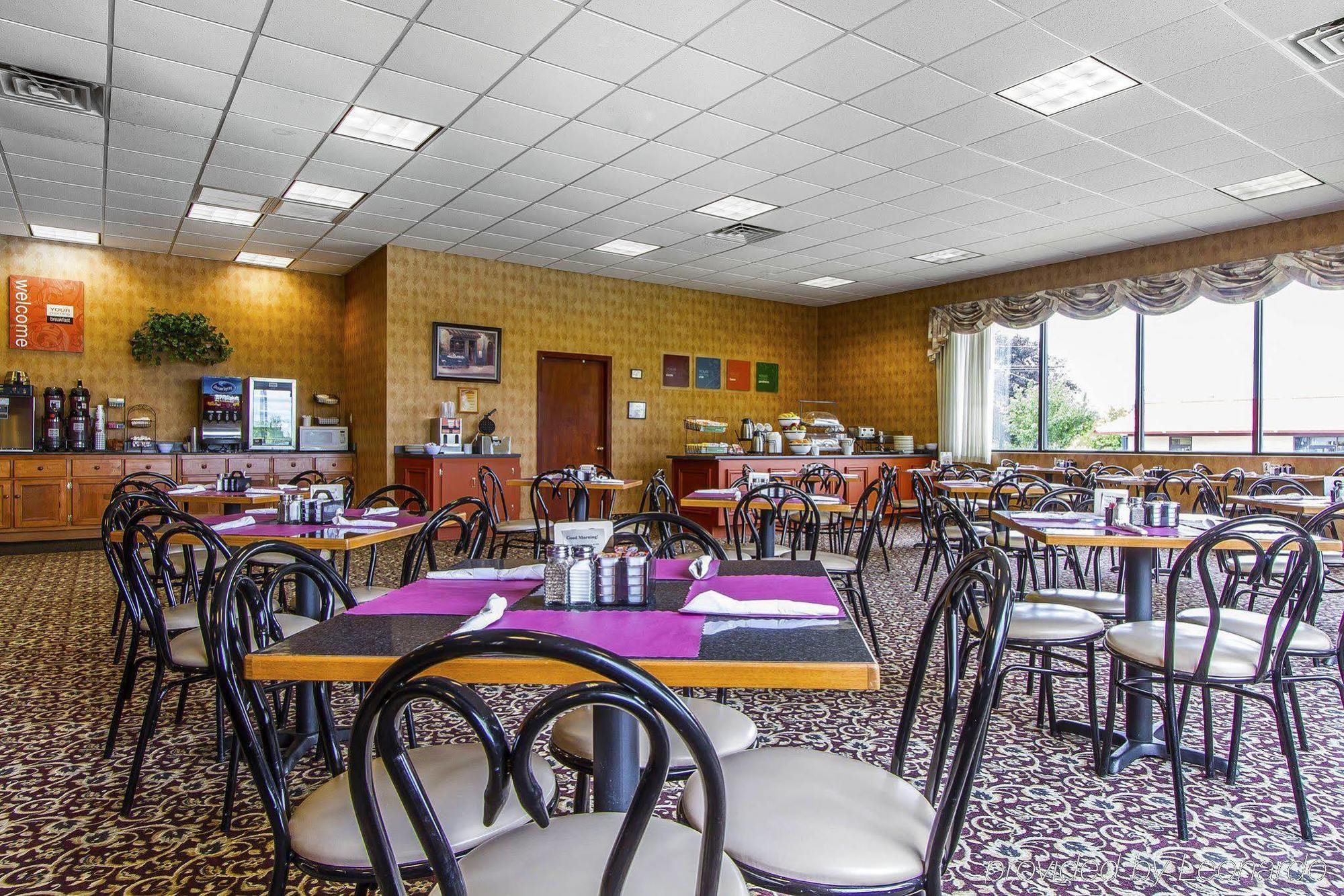 Holiday Inn Express & Suites Waterville - North By Ihg Bagian luar foto