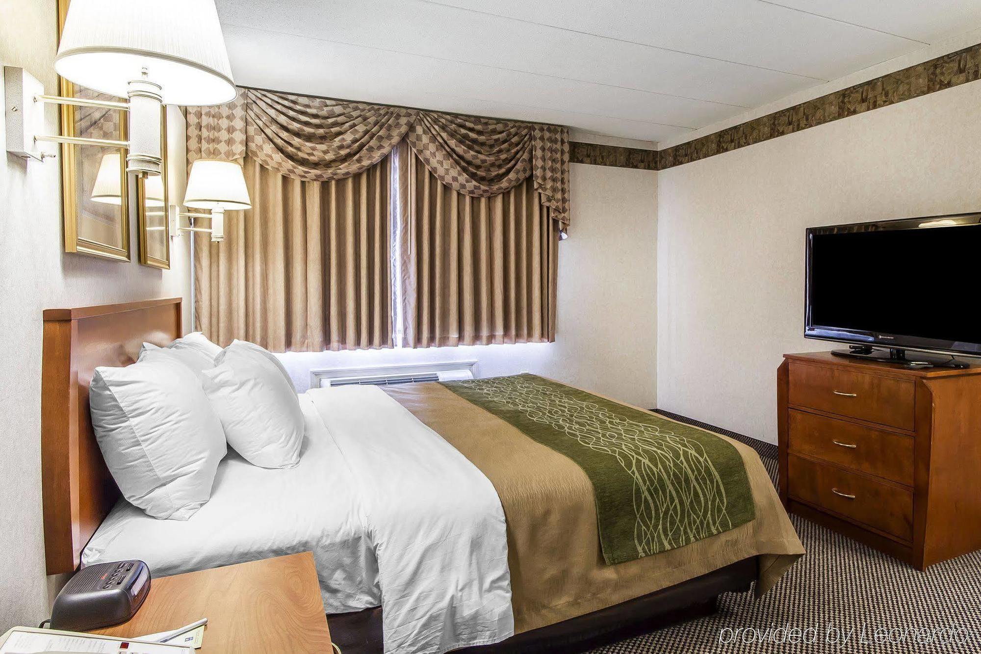 Holiday Inn Express & Suites Waterville - North By Ihg Bagian luar foto