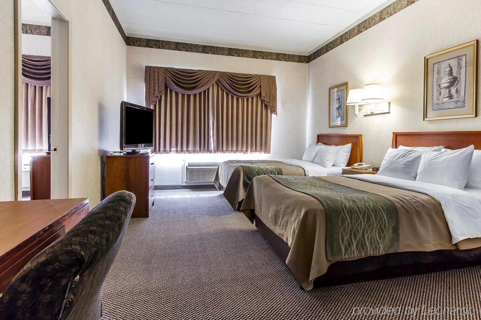 Holiday Inn Express & Suites Waterville - North By Ihg Bagian luar foto
